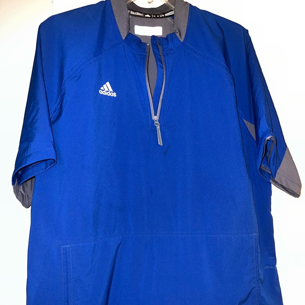 Adidas Windbreaker zip on sleeves